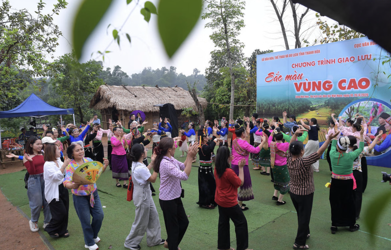 Chuyển giao Làng Văn hóa - Du lịch các dân tộc Việt Nam về UBND thành phố Hà Nội quản lý từ ngày 1/7